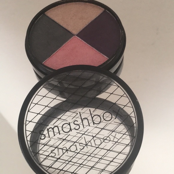 New/Unused Smashbox Eyeshadow Quad - Full Size - Picture 3 of 4